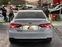 تۆیۆتا کامری